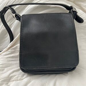 Vintage Coach Legacy Studio Flap Medium    Crossbody Bag Black Leather H9Z 9145